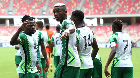 Osimhen lập poker, Nigeria thắng kỷ lục 10-0