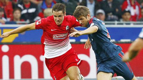 Freiburg 1-1 Bayern Munich: Cú vấp tai hại