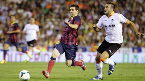 Valencia 2-3 Barca: Messi lập hat-trick, Barca thắng trong lo lắng