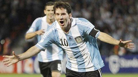 Con gái HLV Argentina lại "mỉa mai" Messi