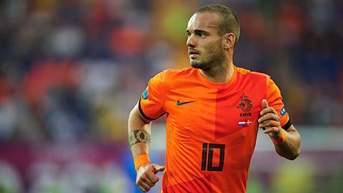 Hà Lan triệu tập: Sneijder trở lại, v.Persie chấn thương vẫn có tên