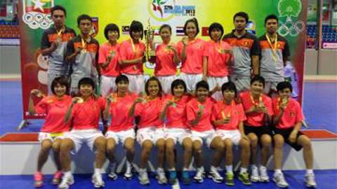 Đội nữ Việt Nam vô địch giải futsal tiền SEA Games 27