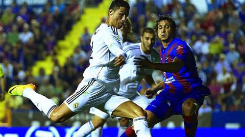 Real Madrid: Ancelotti vẫn đang dò dẫm tìm đường