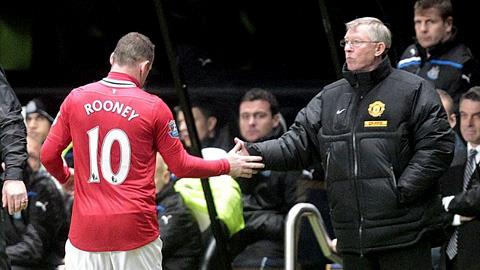 Rooney khơi lại mâu thuẫn với Sir Alex cuối mùa trước
