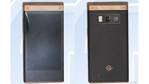 Samsung W2014 – smartphone nắp gập dùng chip Snapdragon 800