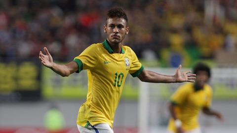 Những pha sút phạt đẹp mắt trong sự nghiệp của Neymar