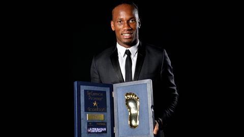Drogba nhận giải “Bàn chân vàng” 2013