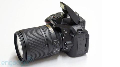 Nikon D5300 – máy ảnh DSLR đầu tiên của Nikon có tích hợp Wi-Fi