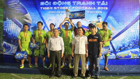 Giải bóng đá quốc tế Tiger Street Football 2013: Ngày hội bóng đá cuồng nhiệt tại Quy Nhơn