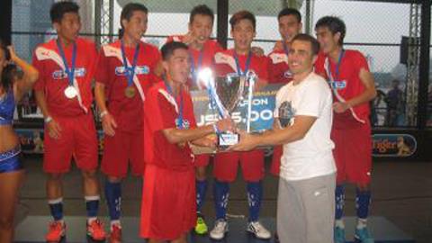 Vô địch Tiger Street Football, Thái Sơn Bắc được Cannavaro trao cúp