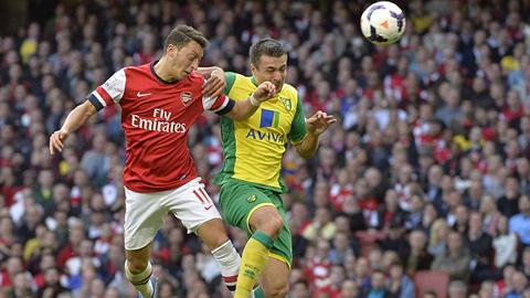 Arsenal 4-1 Norwich: Khiêu vũ trên ngôi đầu
