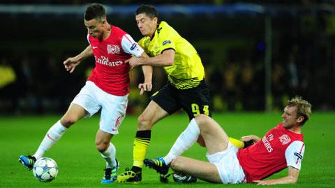 Arsenal 1-2 Dortmund: Pháo thủ gục ngã ngay tại Emirates