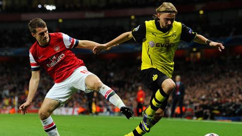 Ramsey tiết lộ lí do Arsenal thua Dortmund