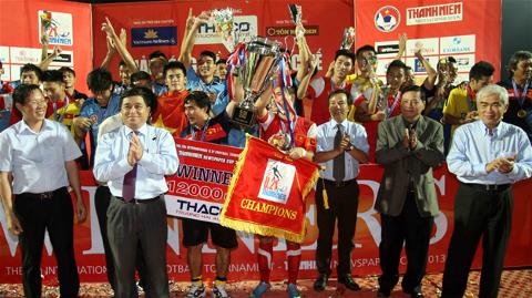 U21 báo Thanh Niên vô địch giải U21 Quốc tế - báo Thanh Niên 2013