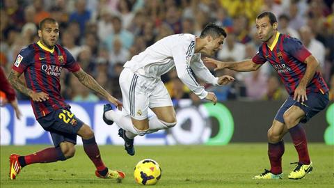 Barca 2-1 Real: Ancelotti dâng chiến thắng cho kình địch