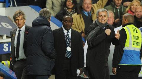 Mourinho thanh minh vụ ăn mừng “trêu ngươi” Man City