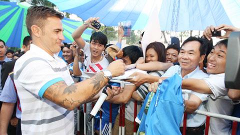 Ngày 9/11 tới, Cannavaro trở lại Việt Nam