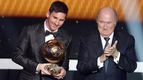 Chủ tịch FIFA khen Messi, mỉa mai Ronaldo