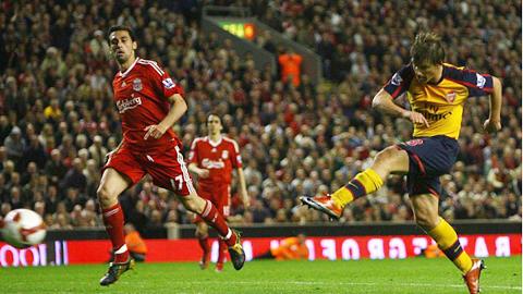 Những khoảnh khắc đi vào lịch sử trong cuộc đối đầu Arsenal - Liverpool