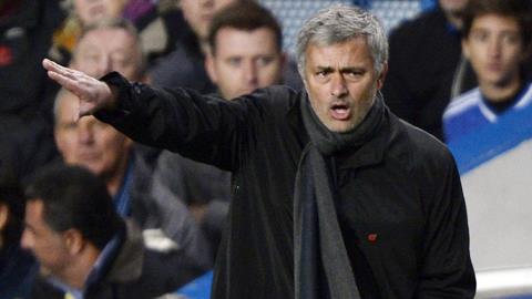 Mourinho... khen ngợi trọng tài thổi 11m cho Chelsea