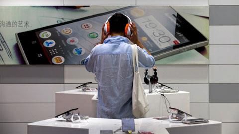 Bloomberg: Lenovo sẽ thay vai của Apple?