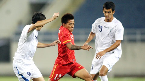 ĐT Việt Nam 0-3 Uzbekistan: Đòi nợ bất thành
