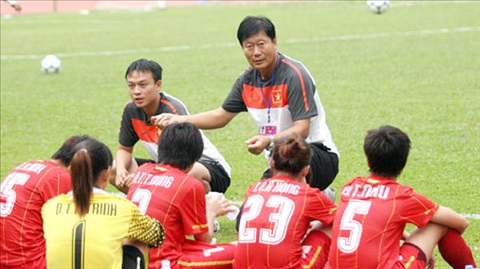 ĐT nữ Việt Nam loại 4 cầu thủ trước khi đi tập huấn