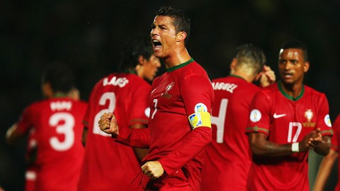 Ronaldo sánh ngang chân sút số 1 của BĐN