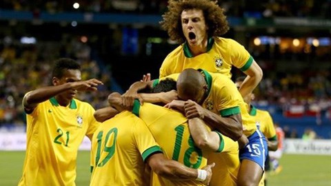 Brazil 2-1 Chile: Chiến thắng nhọc nhằn của Selecao
