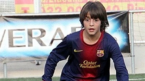 Cầu thủ nhí của Barca chỉ mất 8 giây để ghi bàn kiểu Messi