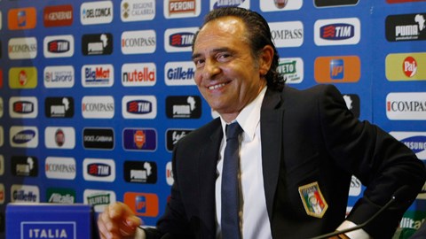 HLV Prandelli nói không với cả Milan và Juve