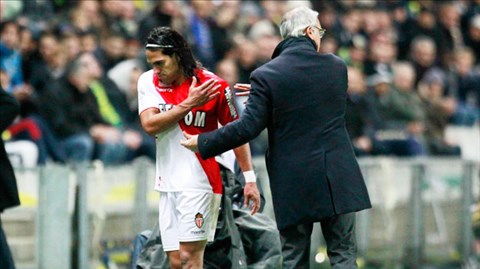 AS Monaco: Ranieri không biết dùng Falcao?