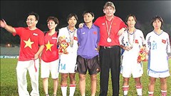 Nhìn lại SEA Games 21 (2001): Bóng đá nữ Việt Nam lên ngôi hậu!