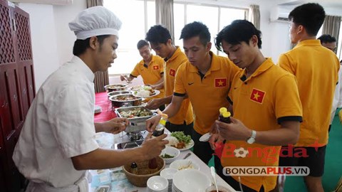 BongdaplusTV: Các cầu thủ U23 Việt Nam được ăn, ngủ như ở nhà