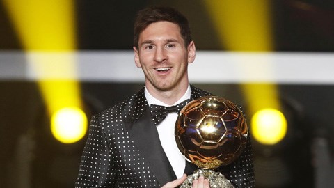 Chưa đoạt Quả bóng Vàng, Messi đã có kỉ lục mới