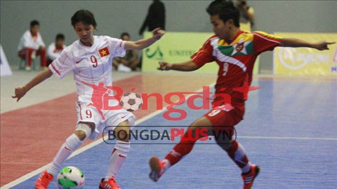 ĐT futsal nữ Việt Nam thắm đậm chủ nhà Myanmar
