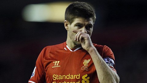 Rodgers hy vọng Gerrard trở lại sau 1 tháng nữa