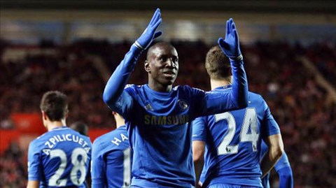 Chelsea quyết không bán Demba Ba cho Arsenal