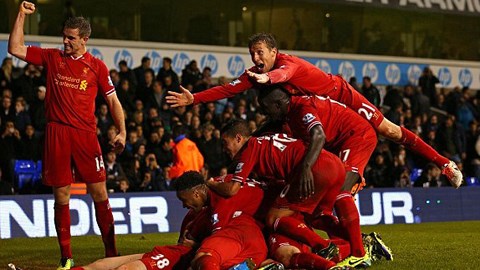 Tottenham 0-5 Liverpool: Lập cú đúp, 2 đường dọn cỗ, Suarez huỷ diệt Spurs