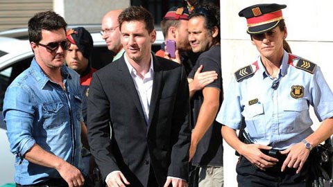 Có một âm mưu hạ nhục Barca và Messi?