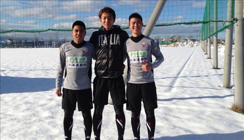 Hai tuyển thủ U19 Việt Nam bắt đầu thử việc tại CLB Consadole Sapporo