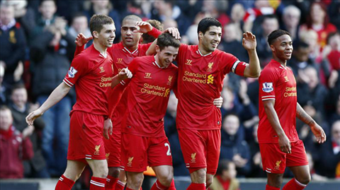 Vùi dập Cardiff 3-1, Liverpool "lên đỉnh" bằng linh hồn Suarez