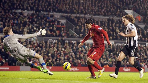 Luis Suarez: Từ kẻ ích kỷ tới nguồn cảm hứng của Liverpool