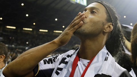 2013 - một năm đáng nhớ của Ronaldinho