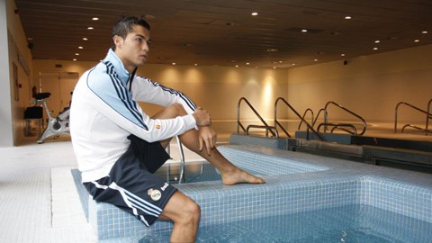 Bí quyết hồi phục sức khỏe của Cristiano Ronaldo