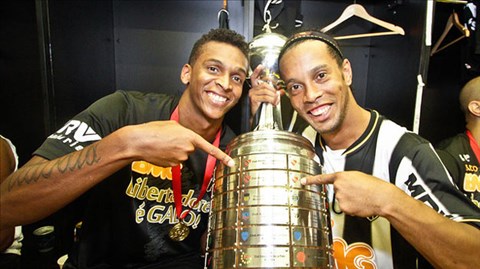 Ronaldinho: Xuân về ở tuổi 33