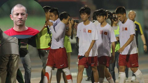 HLV Guillaume Graechen (U19 Việt Nam): “Phải đứng dậy để trưởng thành hơn”