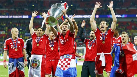 Bayern là CLB xuất sắc nhất năm 2013