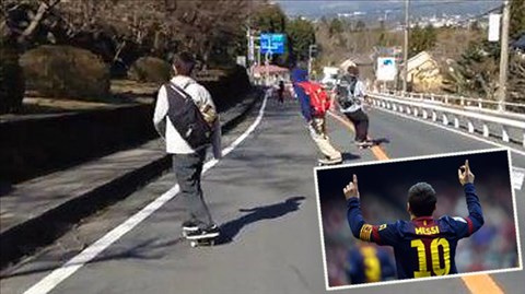 Messi trổ tài trượt ván điệu nghệ