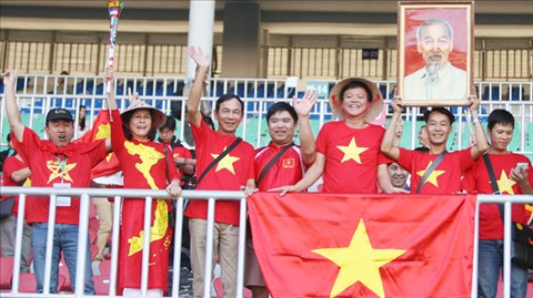 CĐV Việt Nam tại Sea Games 27: Những chiến binh thầm lặng